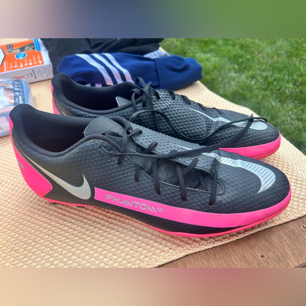 Women’s Nike Softball Baseball Cleats Sneakers Size 12